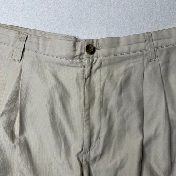 Columbia Mens 42 Beige Pleated Golf Shorts Casual Outdoor Walking - Picture 4 of 12